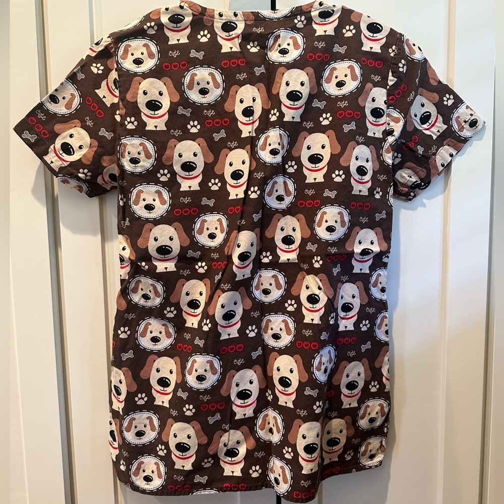 Scrub Top - Picture 2 of 3